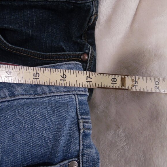 Wrangler Jeans Womens 10M Blue Denim Straight Pocket Flaps Normcore Country - Picture 7 of 11